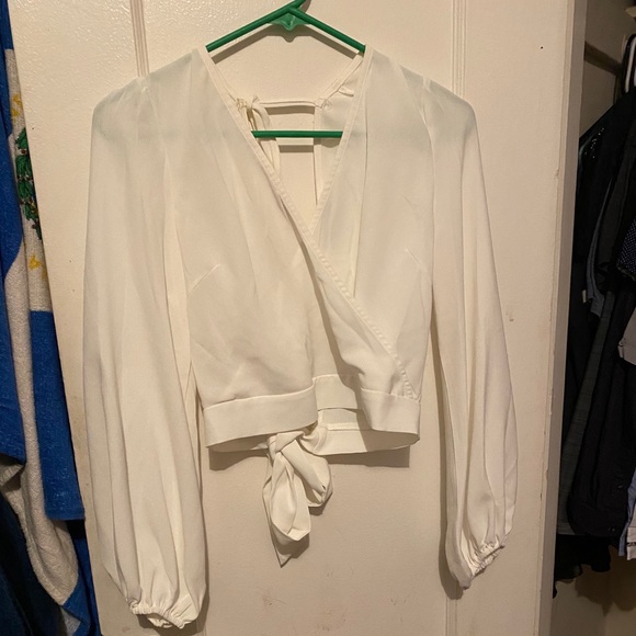 Clothes - Picture 4 of 16